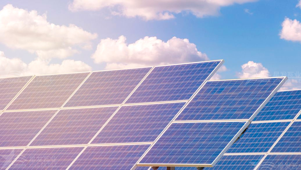 屋面光伏瓦耐火性強(qiáng)，使用了B1級(jí)的難燃性建筑材料！