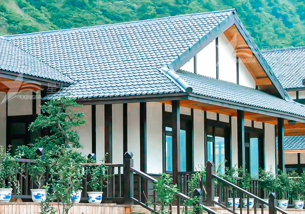 抵御炎炎夏日，用合成樹脂瓦為涼亭加裝“遮陽傘”