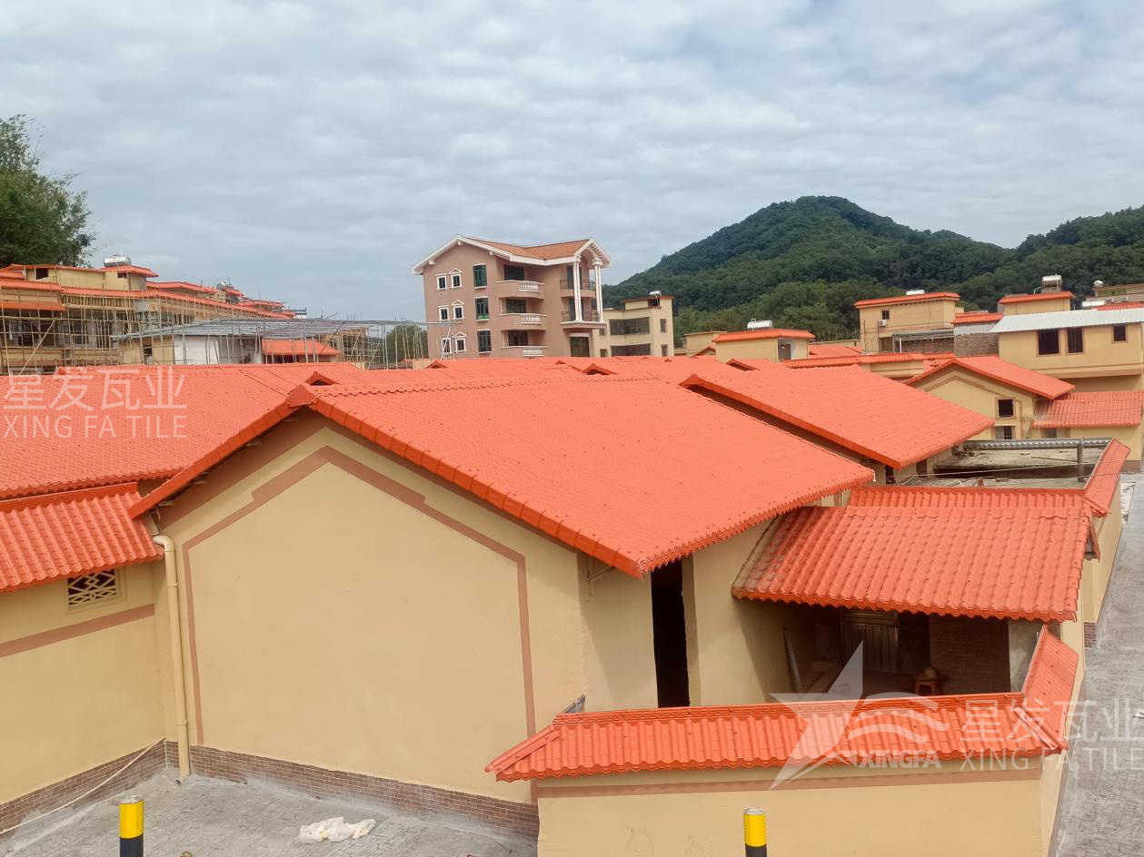 從傳統(tǒng)瓦片升級到合成樹脂瓦，讓農(nóng)村房屋煥發(fā)新生！